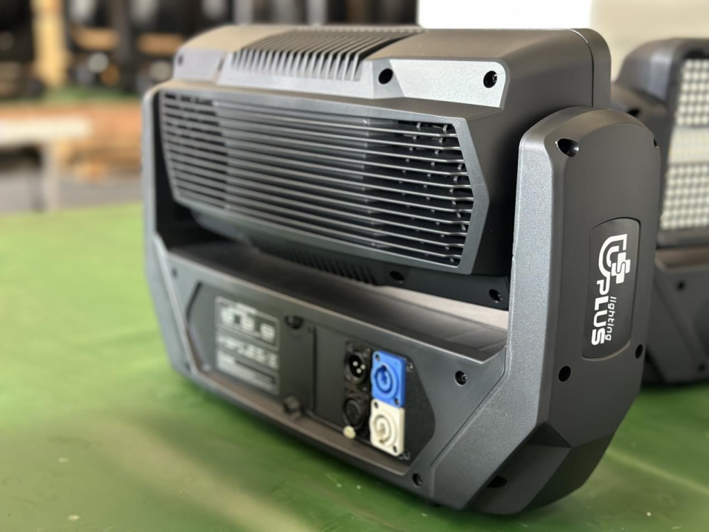 1000W-Strobe-Light3-1024x768