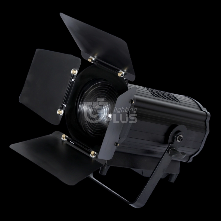200w300W white led spot light with manual zoom 1 - Uplus Lighting 200w300W white led spot light with manual zoom 1 - Uplus Lighting