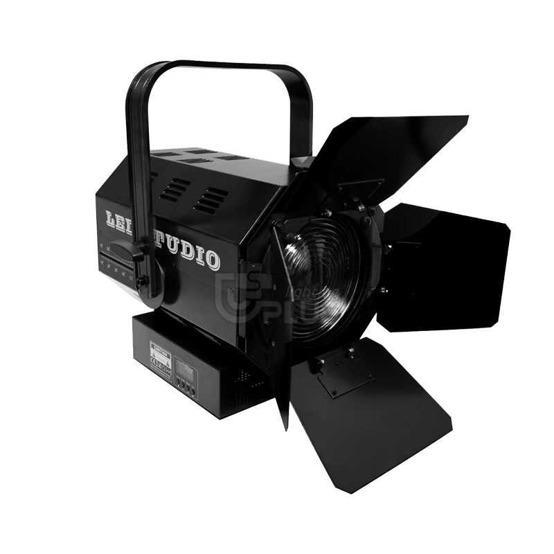 400W led spot light with manual zoom 1 - Uplus Lighting 400W led spot light with manual zoom 1 - Uplus Lighting