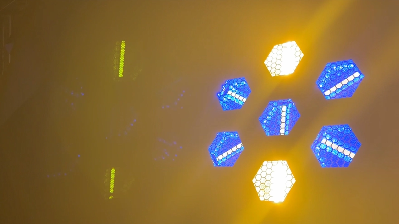 7 EYE RETRO 4 - <span class="notranslate">Uplus Lighting</span>