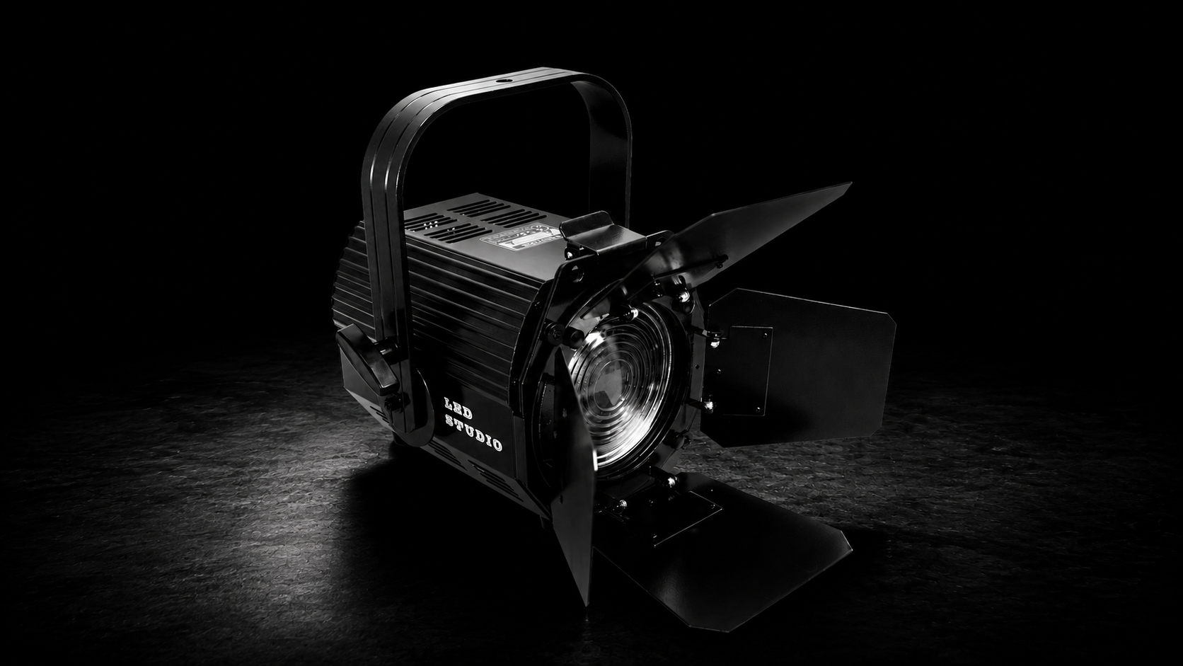 200W led spot light light 2 - Uplus Lighting