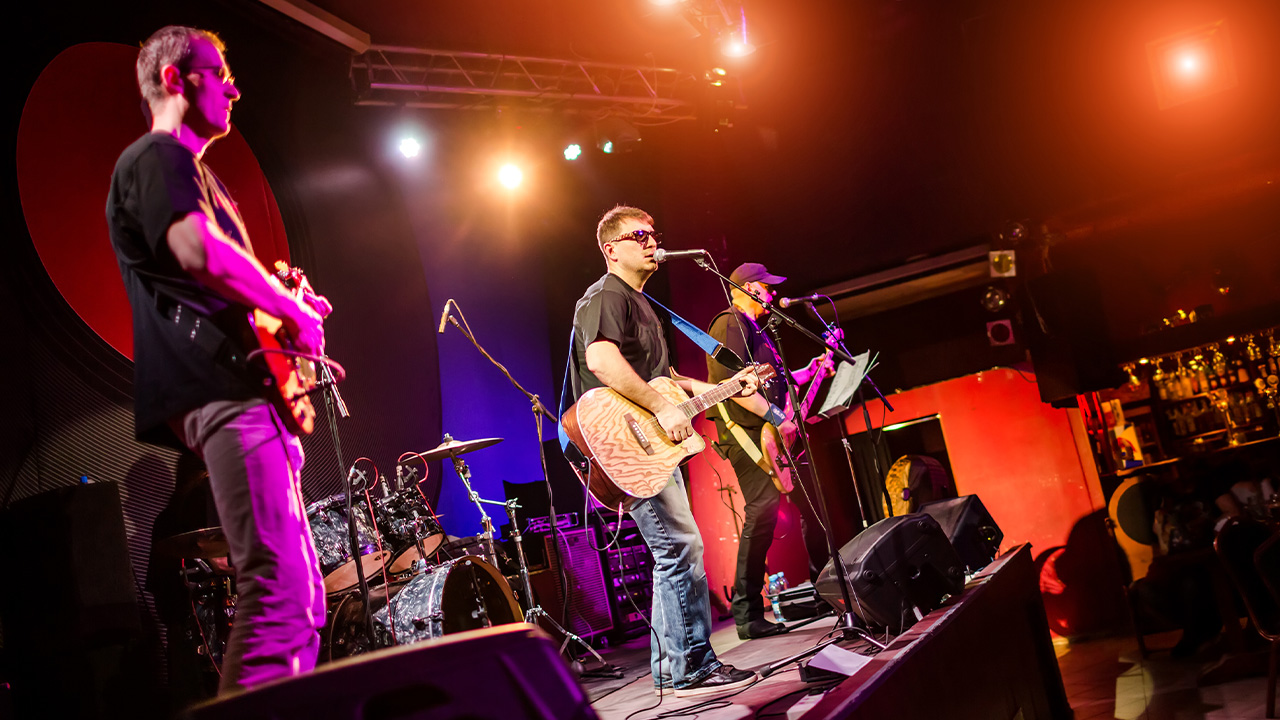 乐队夜总会 乐队夜总会