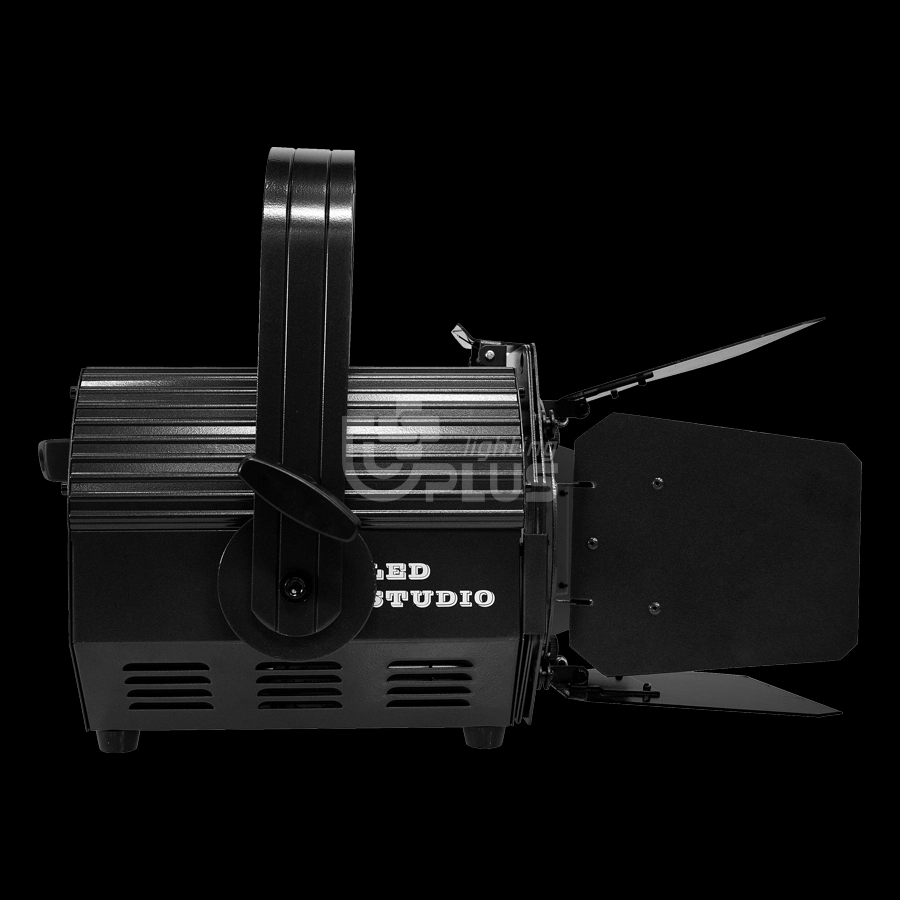 FIX-SPOT 200 主图3 - Uplus Lighting Side view of a black LED studio Fresnel light with barn doors. - Uplus Lighting