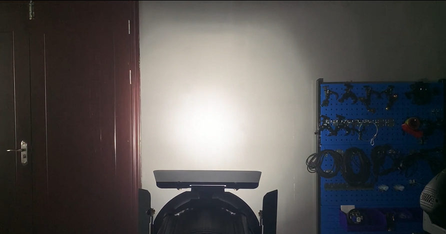 MZ-SPOT 200 效果4 - Uplus Lighting