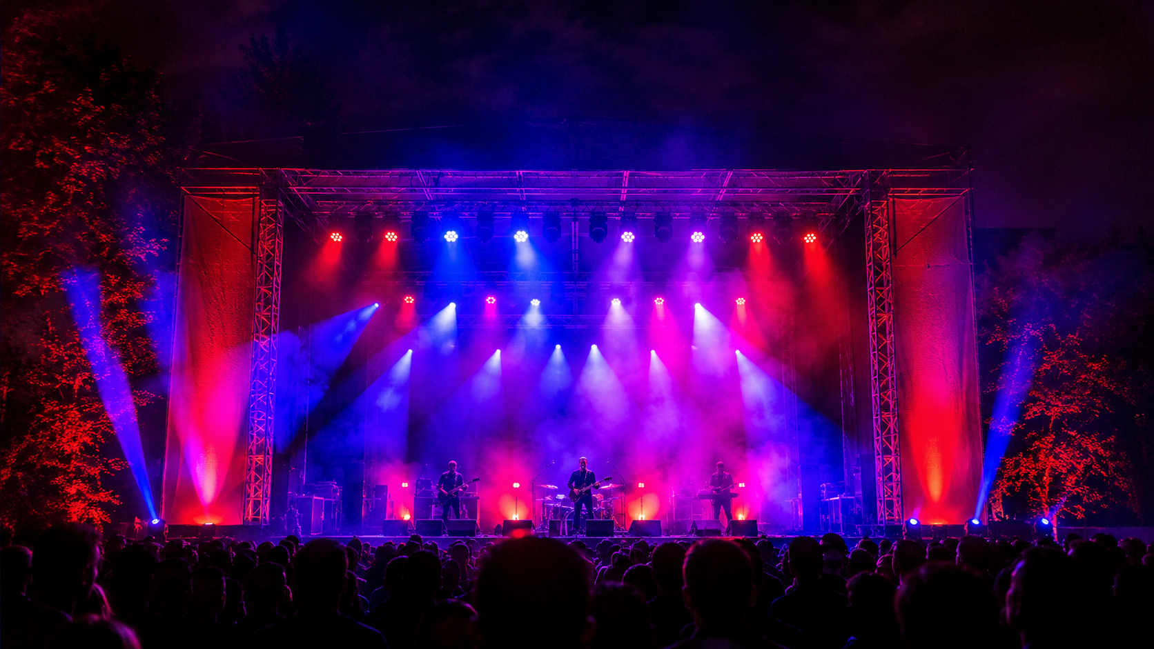 ip-b720-battery-wash-light-outdoor-stage-lighting - Uplus Lighting
