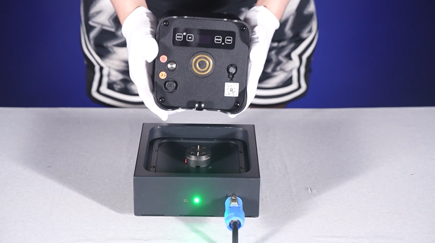 ip-b720-wireless-battery-wash-light-charging - Uplus Lighting