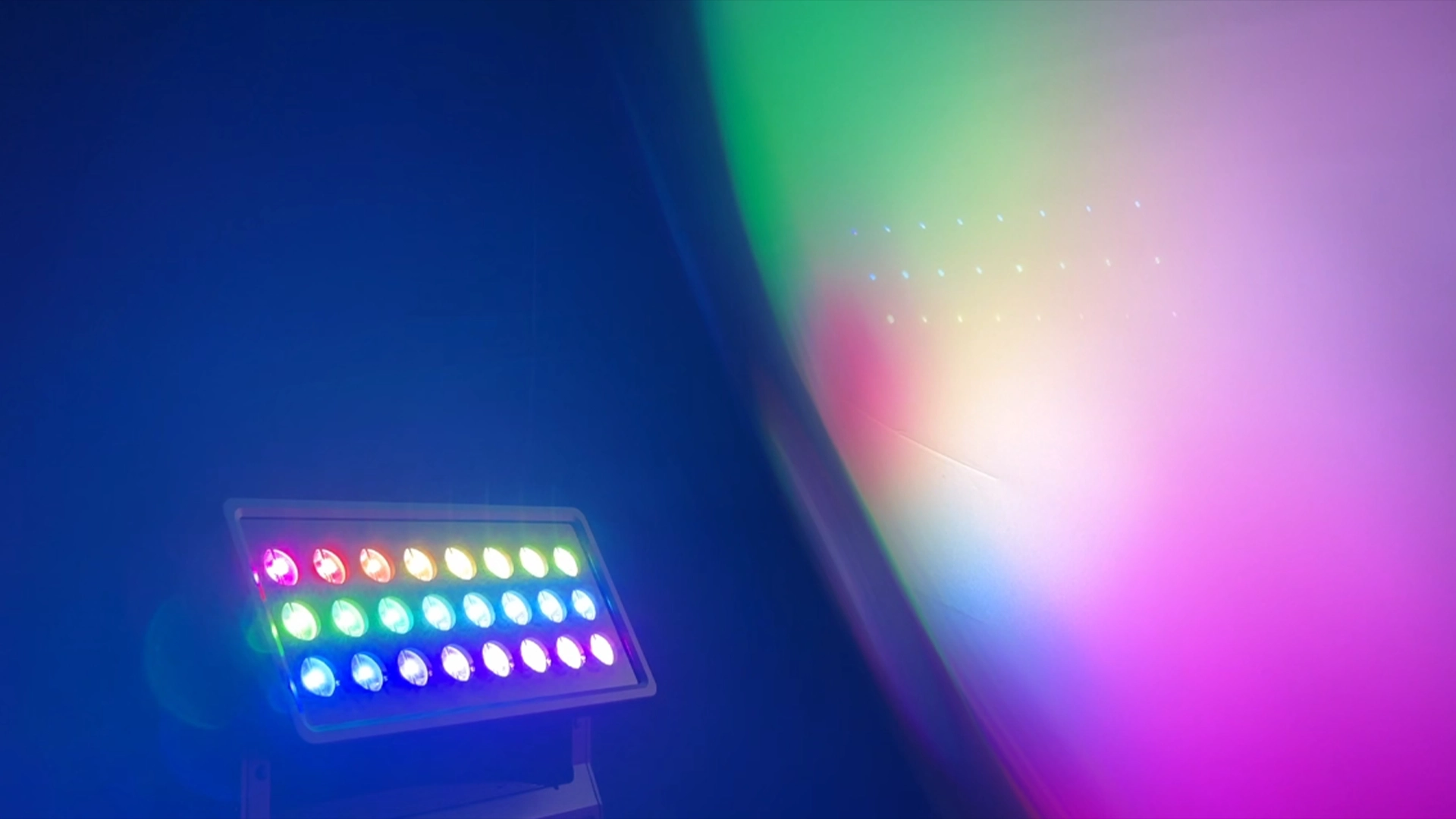 IP65 led wash moving light with dual-layer pixel effects 1 - Uplus Lighting