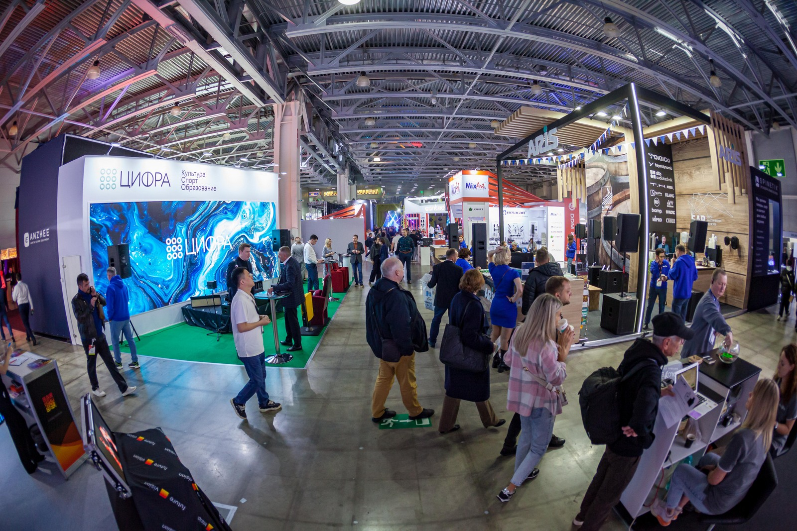 light-audio-tec-moscow-2026-exhibition-hall
