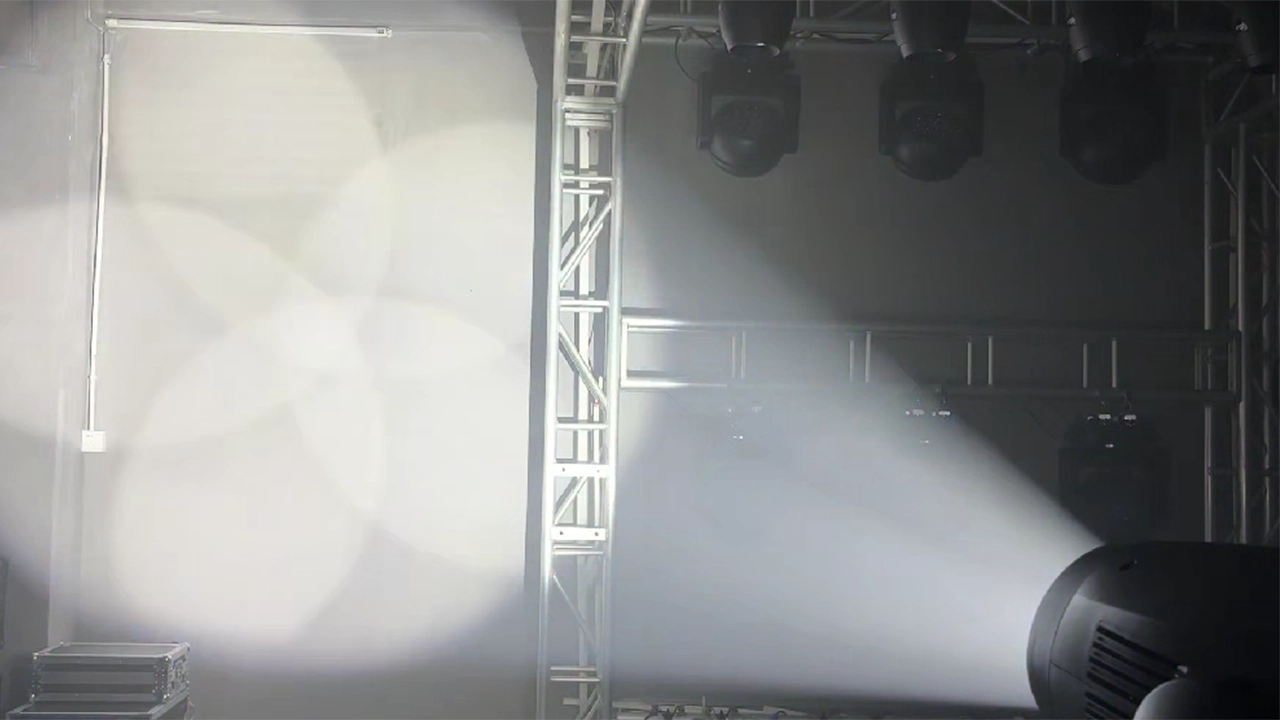 PRO 460 1 - Uplus Lighting