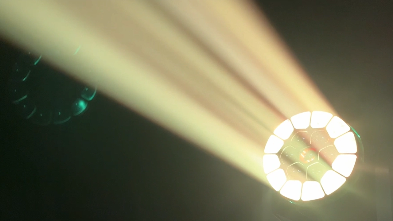 PZ1940 2 - <span class="notranslate">Uplus Lighting</span>