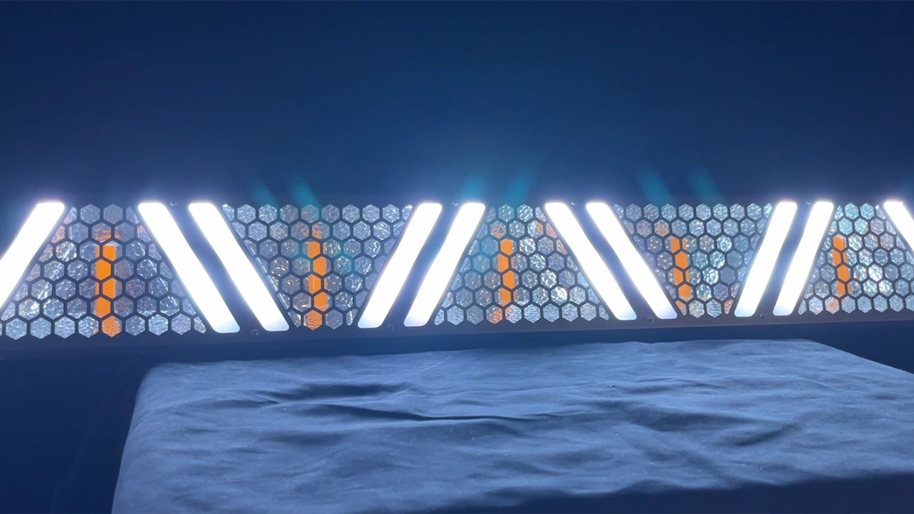 R560 1 - Uplus Lighting