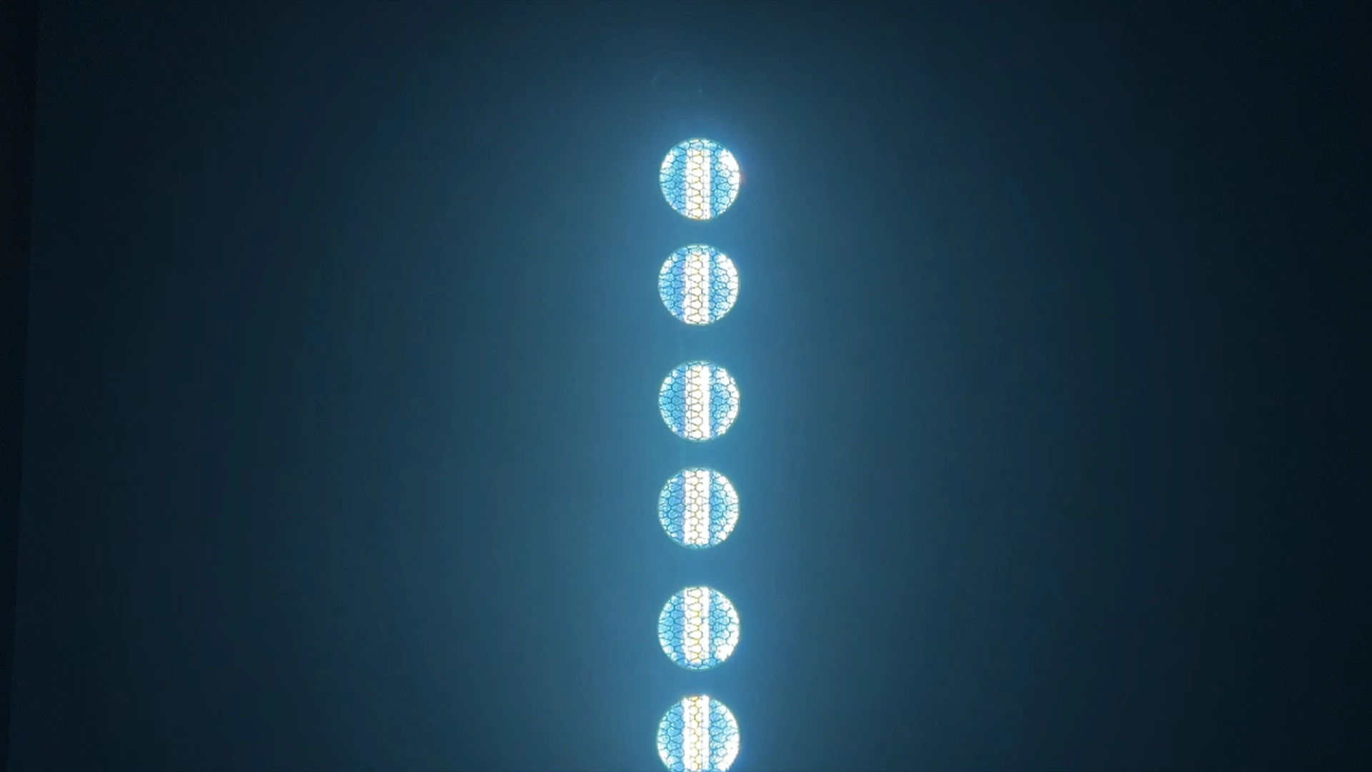 R640 2 - Uplus Lighting