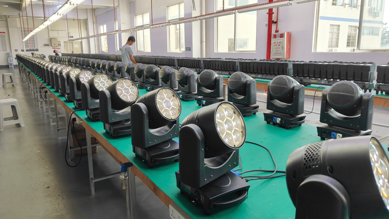Second floor production line (2) - Uplus Lighting