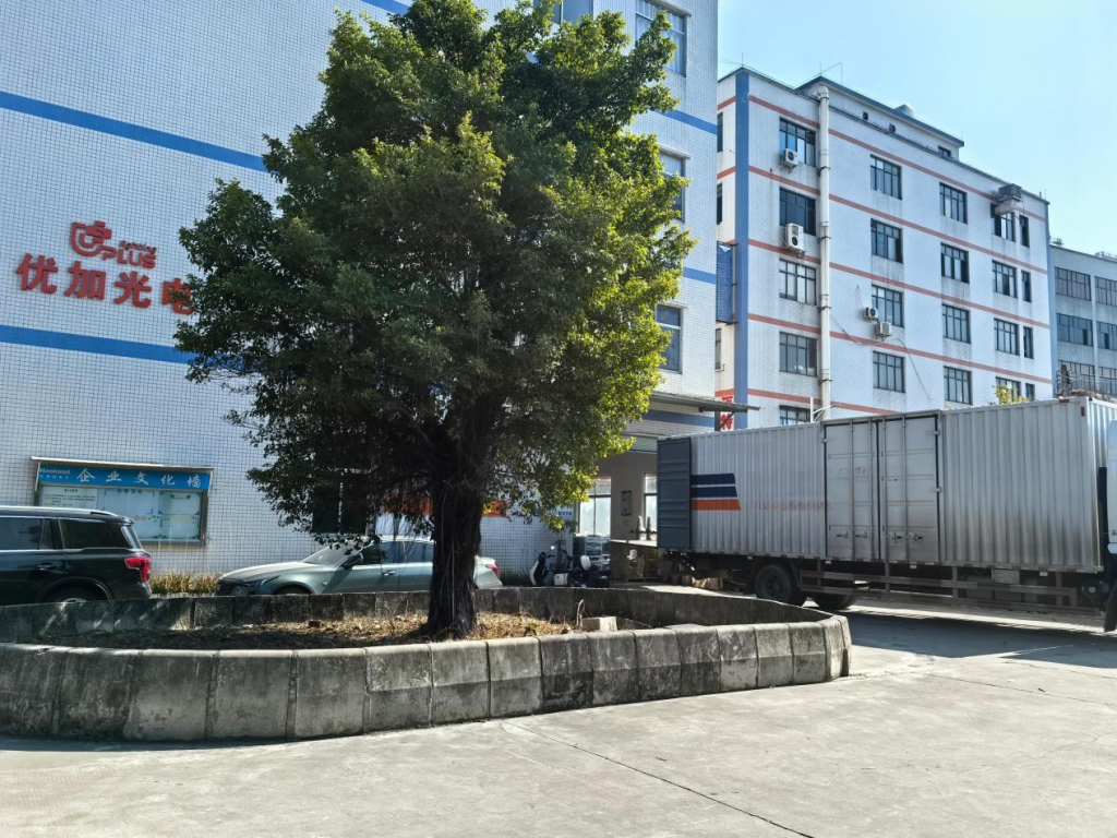 stage-lighting-equipment2-1024x768