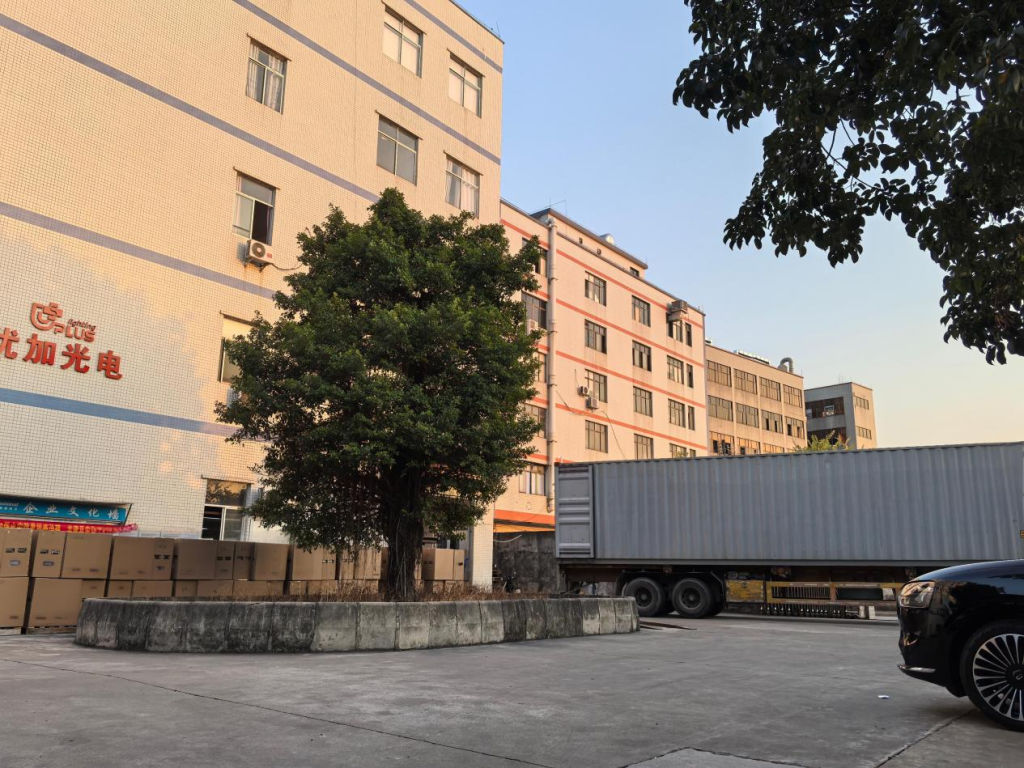 stage-lighting-equipment4-1024x768