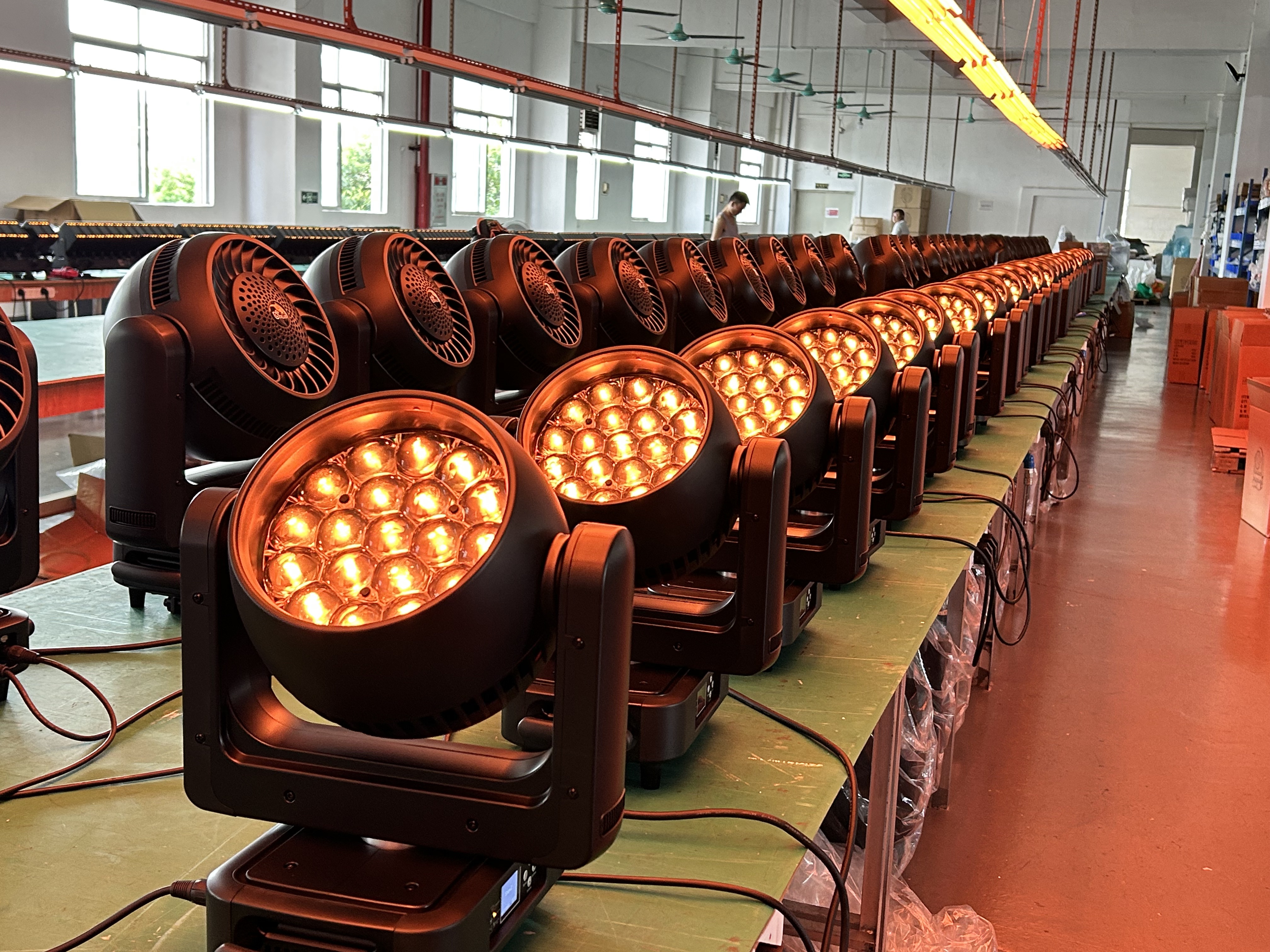 uplus-lighitng-w1925-high-cri-wash-stage-light-02 - Uplus Lighting